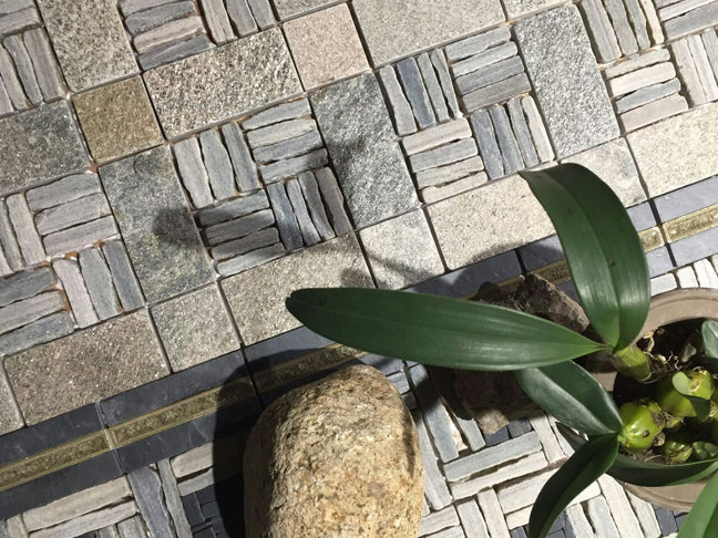 Landscape Wonder Random Sized Natural Stone Grid Mosaic Wall & Floor Tile, Black Slate