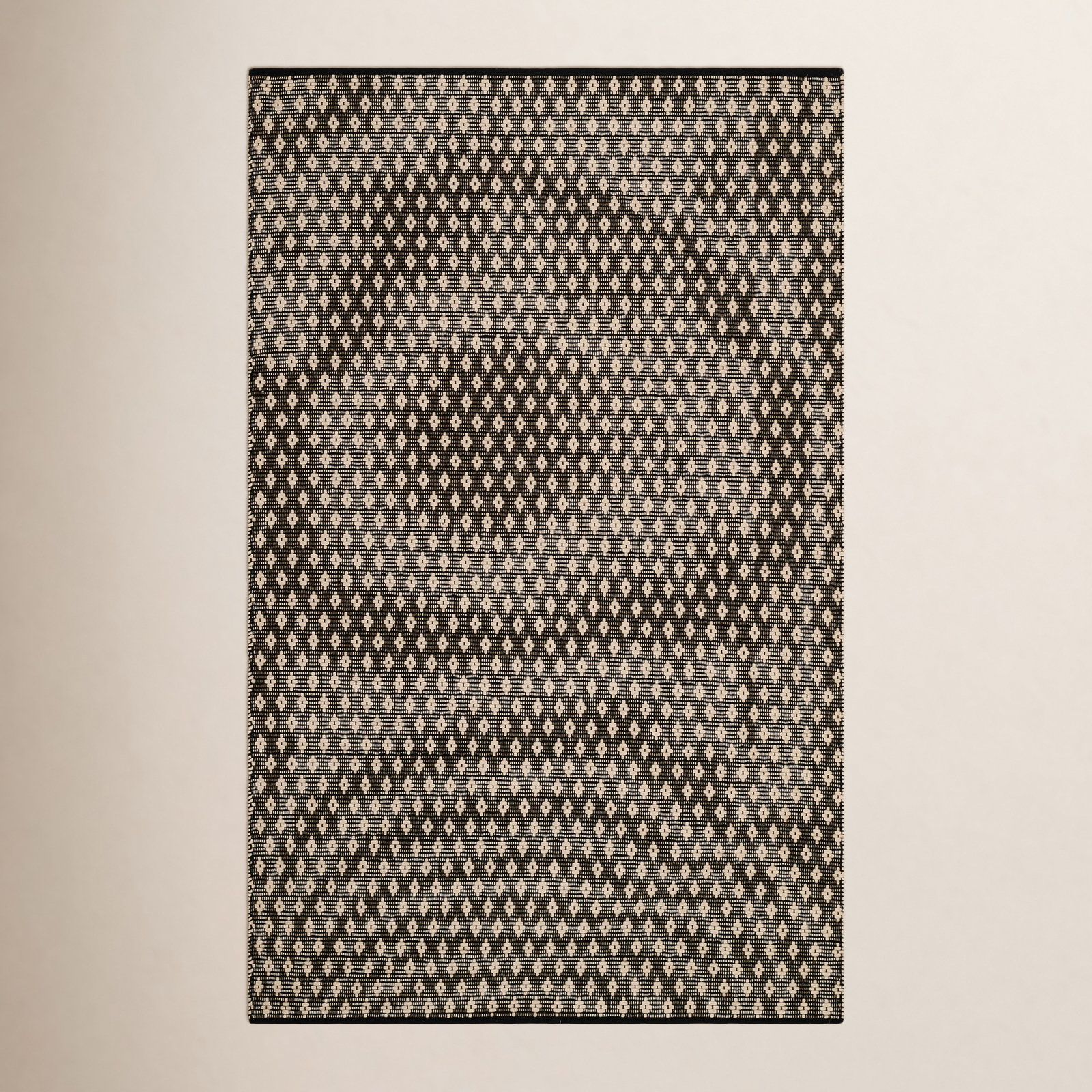 Dainty Diamond Black/Ivory Handwoven Cotton Rug, Rectangle 5' x 8'