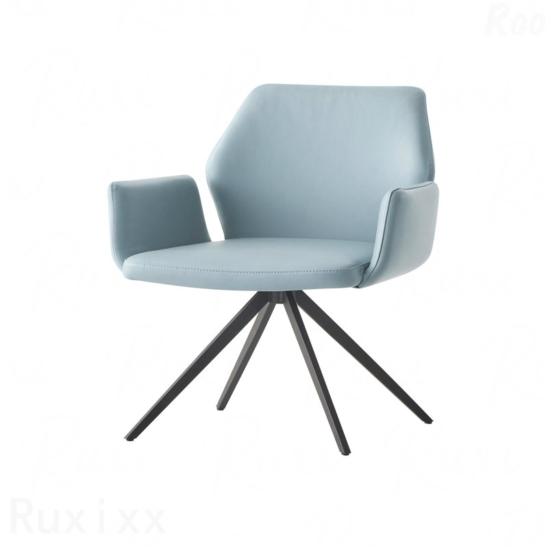 Fauteuil rembourré en cuir bleu clair dans des bureaux élégants et finition noire avec fonction rotative