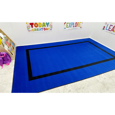 Tapis de classe Montessori bleu et noir KidCarpet.com, rectangle de 2,29 m x 3,66 m