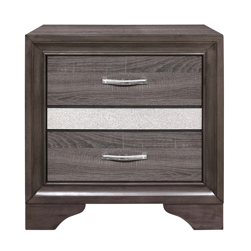 Table de chevet glamour à finition deux tons avec tiroir à bijoux caché et barre en chrome poli, parfaite pour les chambres modernes