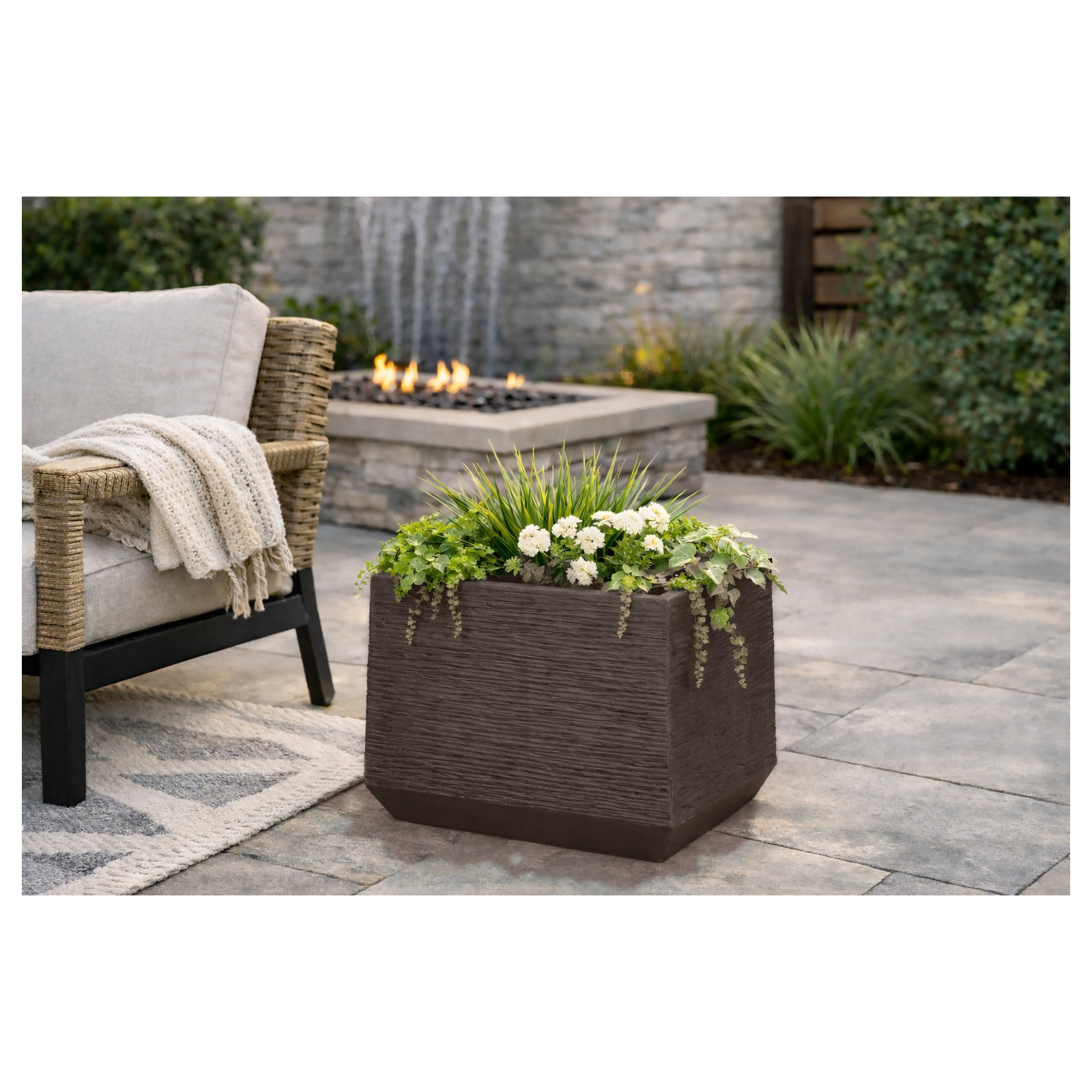 Lightweight Metropolitan Square, 15" H x 17" W x 17" D, Brown