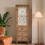 Armoire de rangement rustique en bois avec porte à découpes florales et rangement à 3 tiroirs