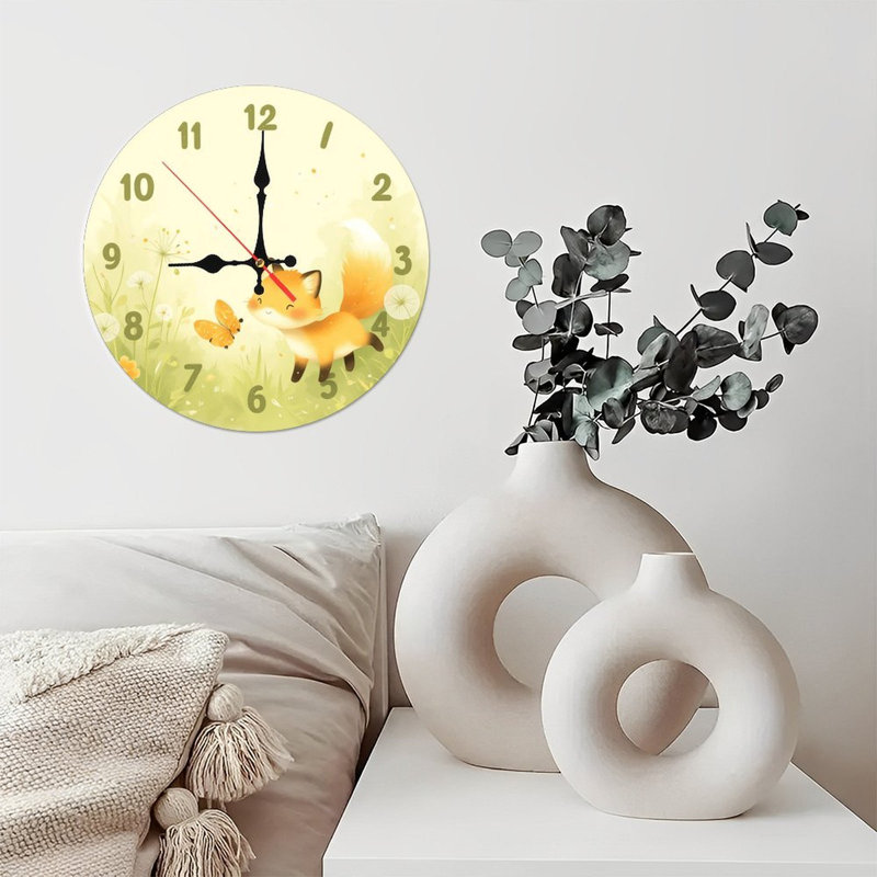 Adorable horloge mignonne renard papillon pré