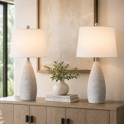 Lampe de table 26 po en résine blanche avec abat-jour en lin pré-assemblé et intensité variable 3 voies