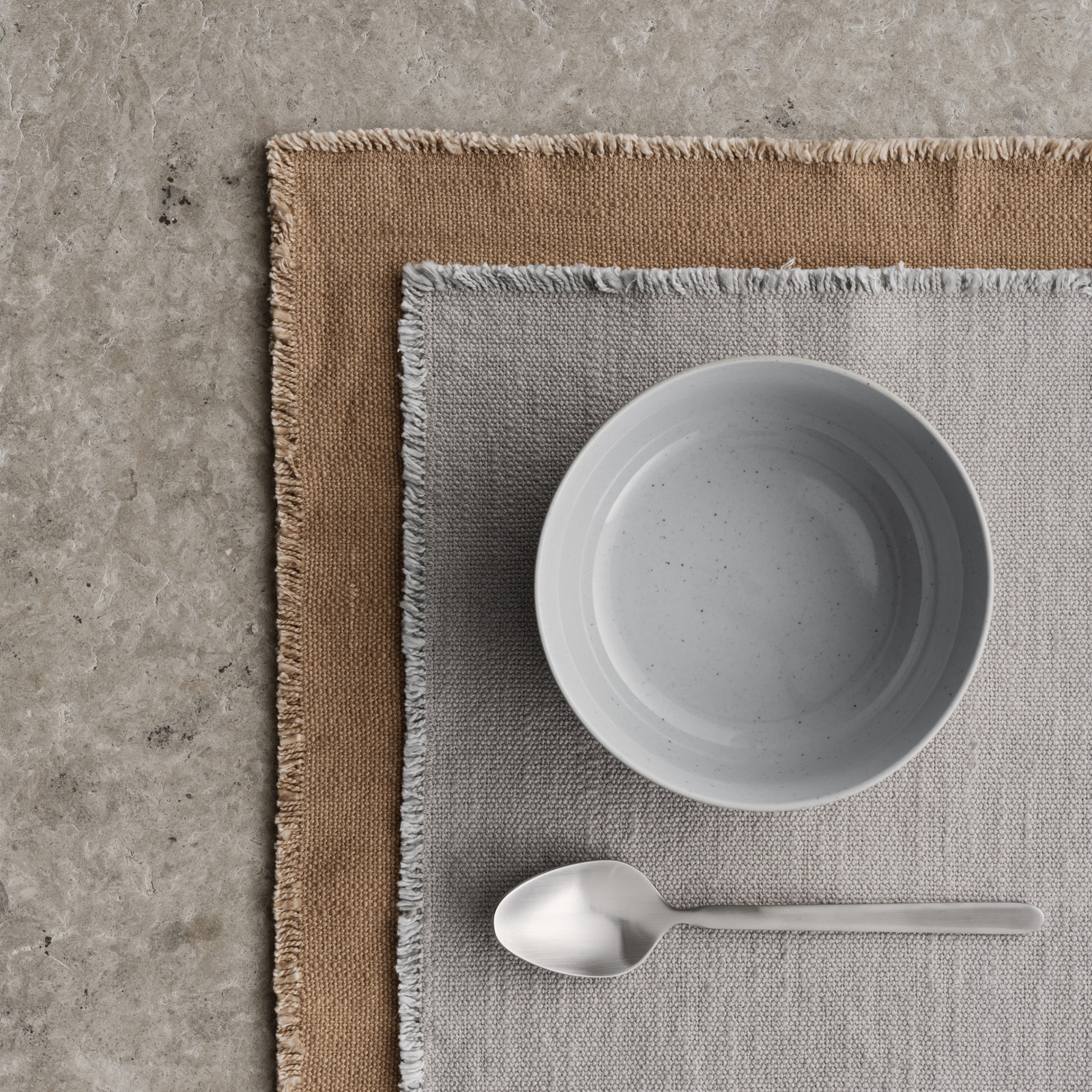 Lineo Reversible Cotton Placemat, Mirage Gray