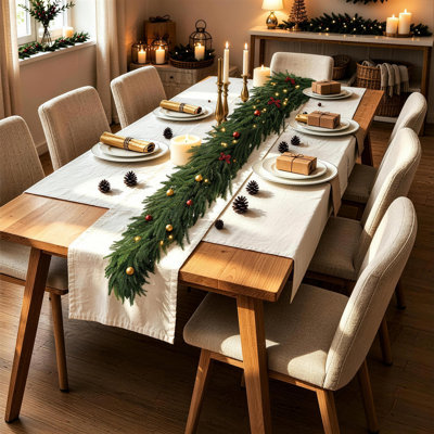 Guirlande de Noël artificielle en pin Norfolk de 1,8 m, feuillage persistant artificiel réaliste au toucher, idéale pour décorer un foyer, un escalier, une table, une porte, à l'intérieur comme à l'extérieur.
