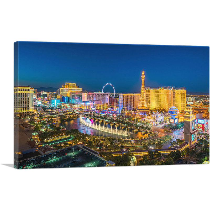 «Las Vegas City Strip at Night Blue Sky», reproduction de photo sur toile tendue, H 26 po x l 40 po x P 0,75 po