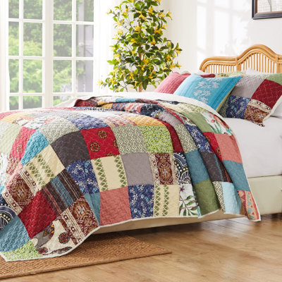 Greenland Home Fashions Renee Upcycle Multi 2-Piece Twin Size Quilt Set 68x88 + 20x26