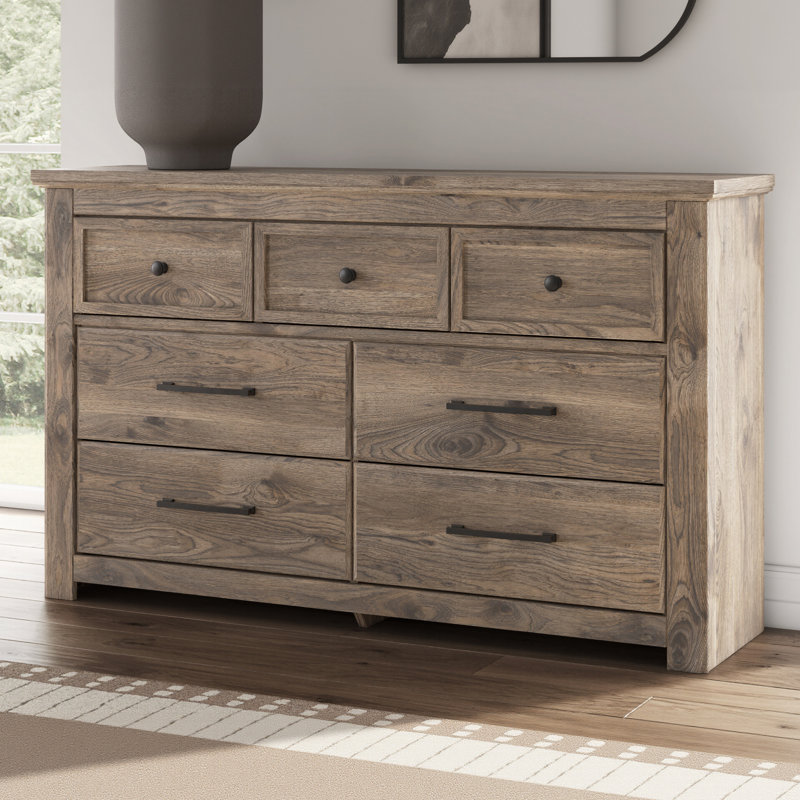Hailye Dresser