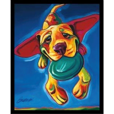 «Puppy Dog Run with Frisbie in Mouth» par Ron Burns, reproduction d'art encadrée