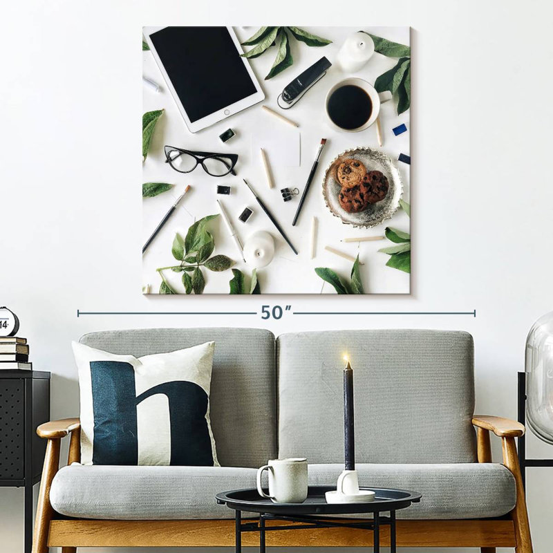 Alcaraz Workspace, 33" H x 33" W