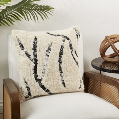 Coussin décoratif en duvet et capitonné touffeté Symmetry