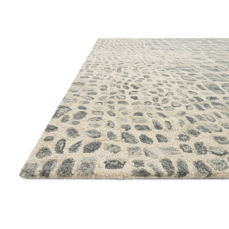 Tapis gris en laine crocheté à la main Masai, Rectangle 7 pi 9 po x 9 pi 9 po