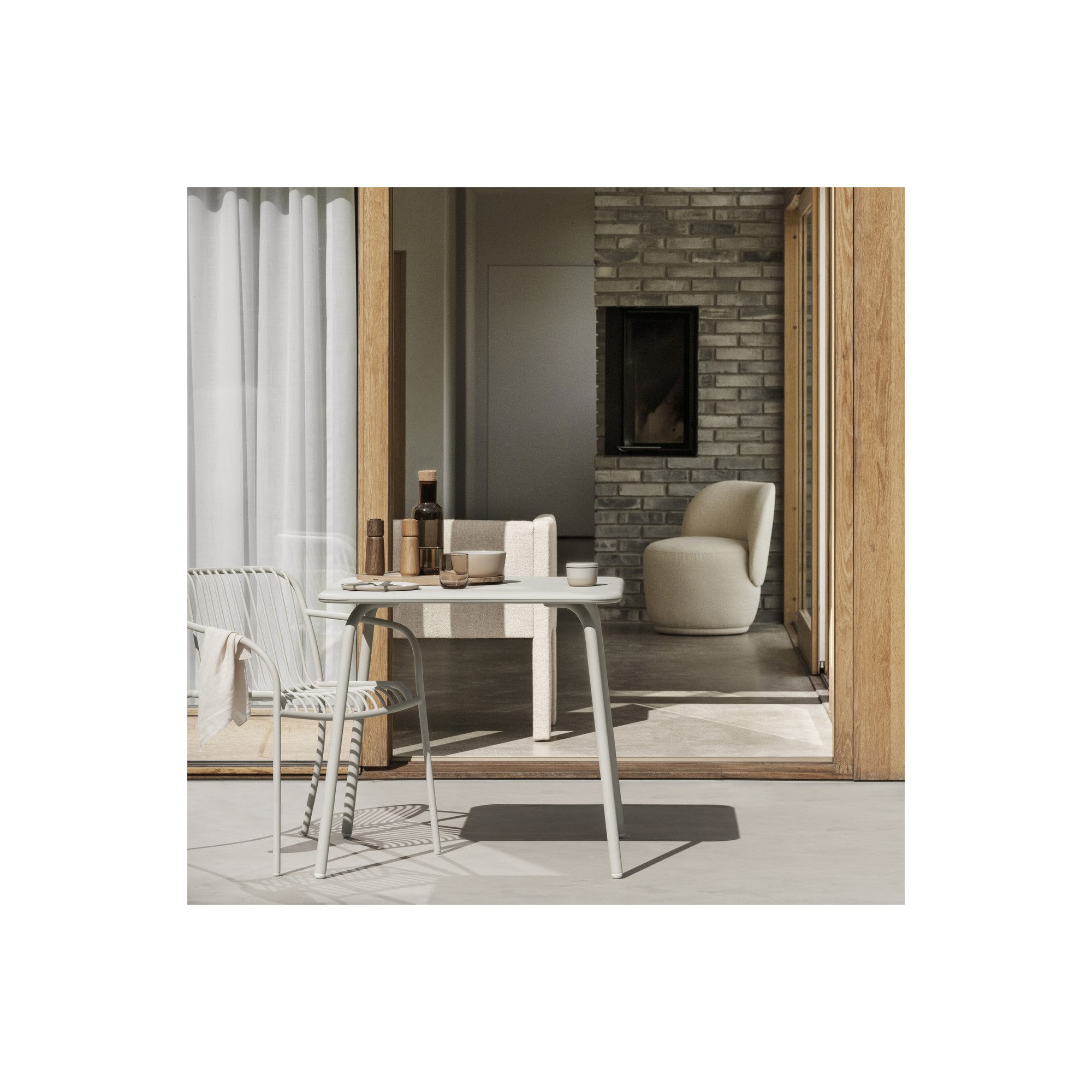 FUUMI Pitcher Carafe Set with Lid, Coffee