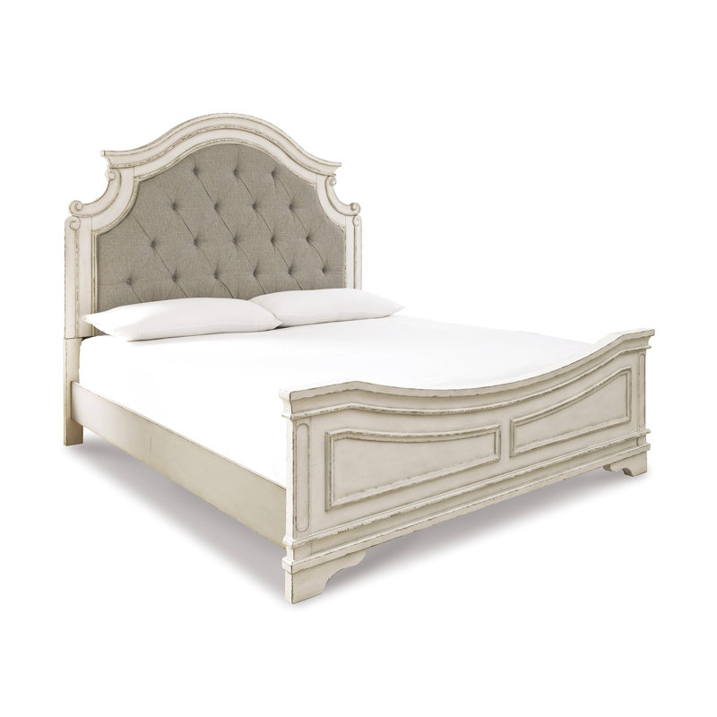 Mohn Upholstered Scalloped Bed, King