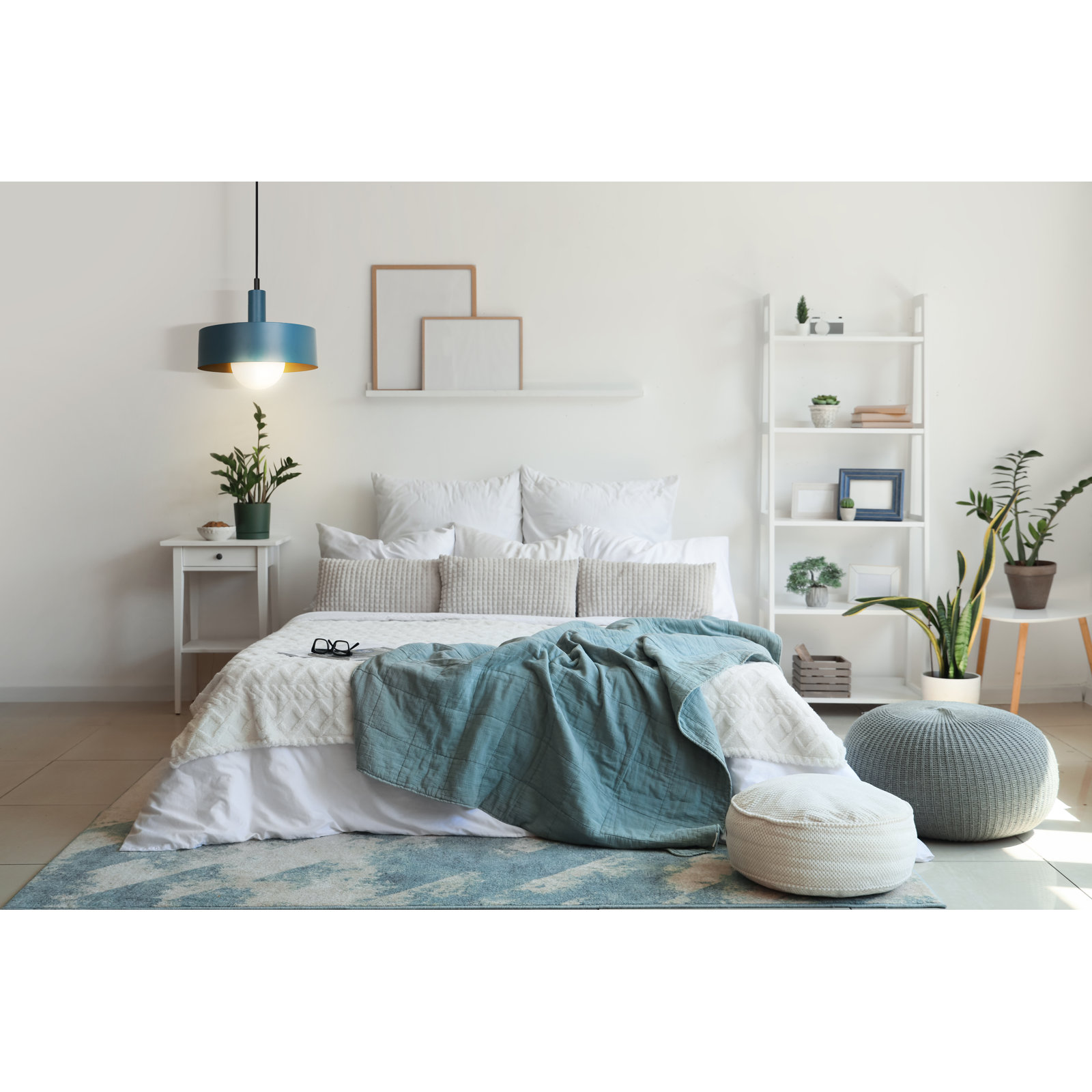 Lujayn Single Light Pendant, Matte Black/Blue
