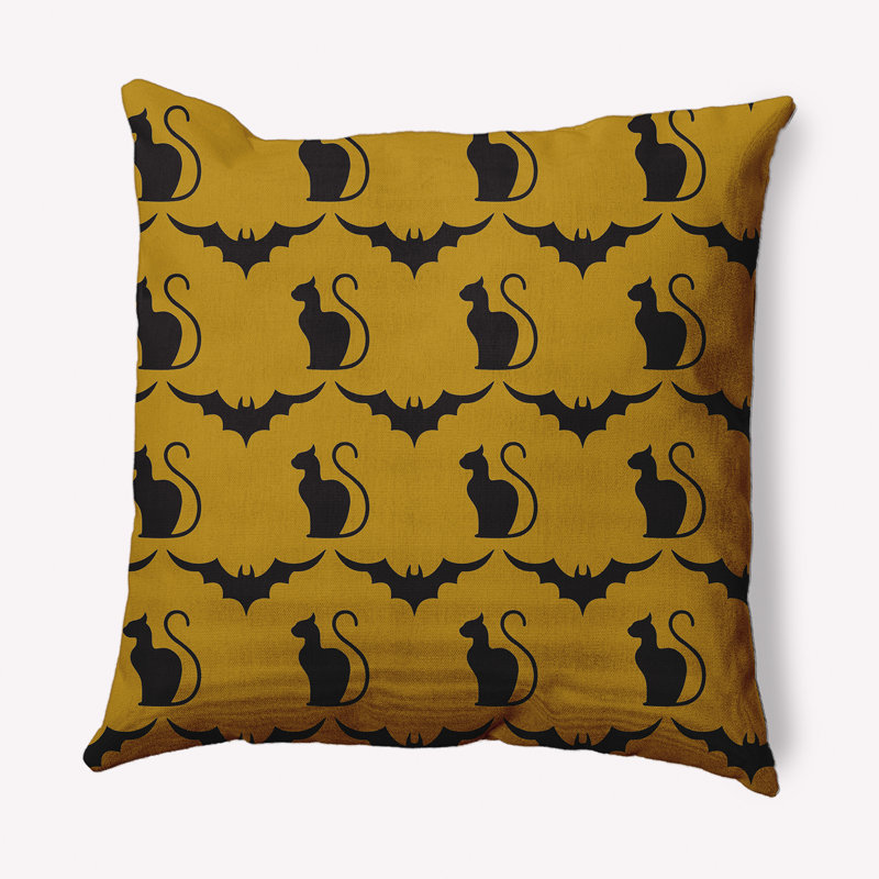 Coussin intérieur / extérieur Cats and Bats, 18 po x 18 po, Or automne