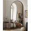Miroir surdimensionné arqué en métal surdimensionné-570231710-570093163