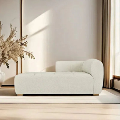 Chaise longue simple et confortable