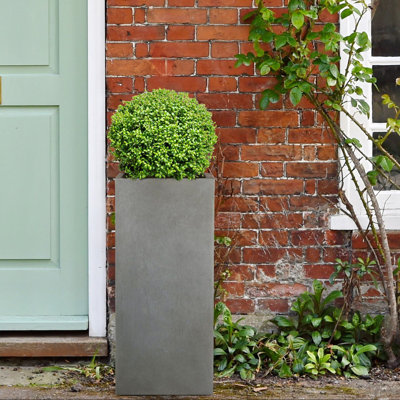 Concrete Effect Tall Planter, Frostproof Outdoor Plant Pot, Tall Garden Planter with Drainage Holes, Tall Square Plant Pot
