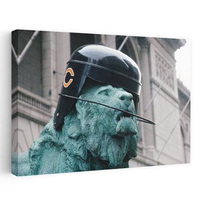 Sculpture Of A Lion Wearing A Chicago Bears Helmet Art Institute Of Chicago Michigan Avenue Chicago Cook County Illinois Usa Contemporary Architect...