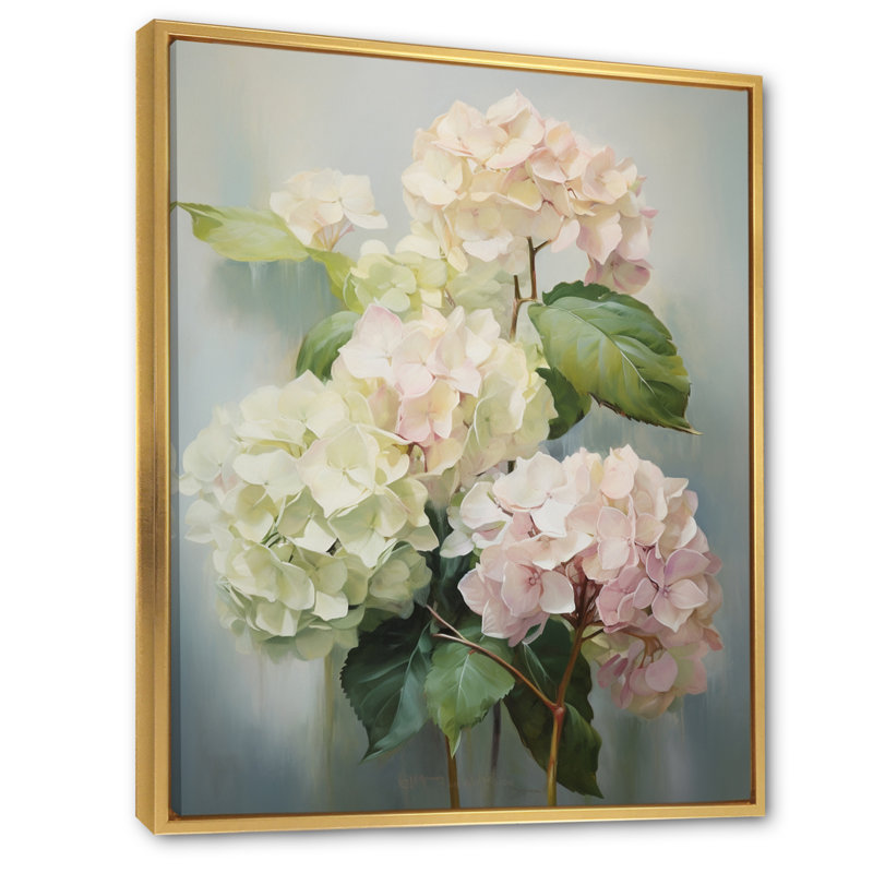 «White Pink Hydrangea Whispering Blooms», reproduction sur toile, H 40 po x l 30 po x P 1,5 po, Cadre flottant doré