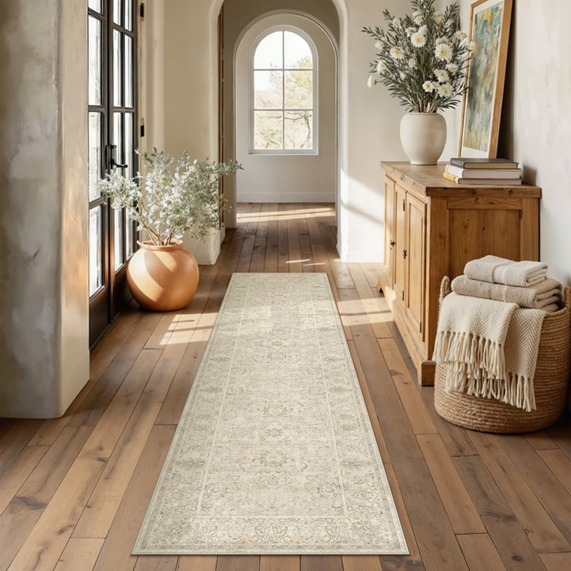Tapis Elara Vintage Floral lavable à la machine avec envers antidérapant, Beige, Tapis de couloir 2 pi x 8 pi