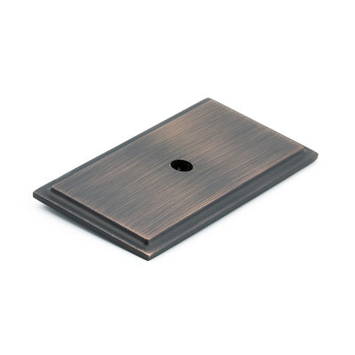Plaque arrière rectangulaire à boutons