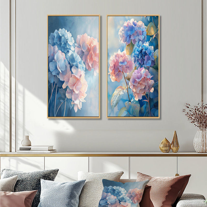Hortensias dans la lumière du matin I - Collection d'art mural floral 2 pièces, Cadre crème crème, 32" H x 33" W