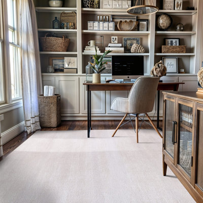 Tapis d'intérieur uni beige sable chiné, lavable à la machine et antidérapant