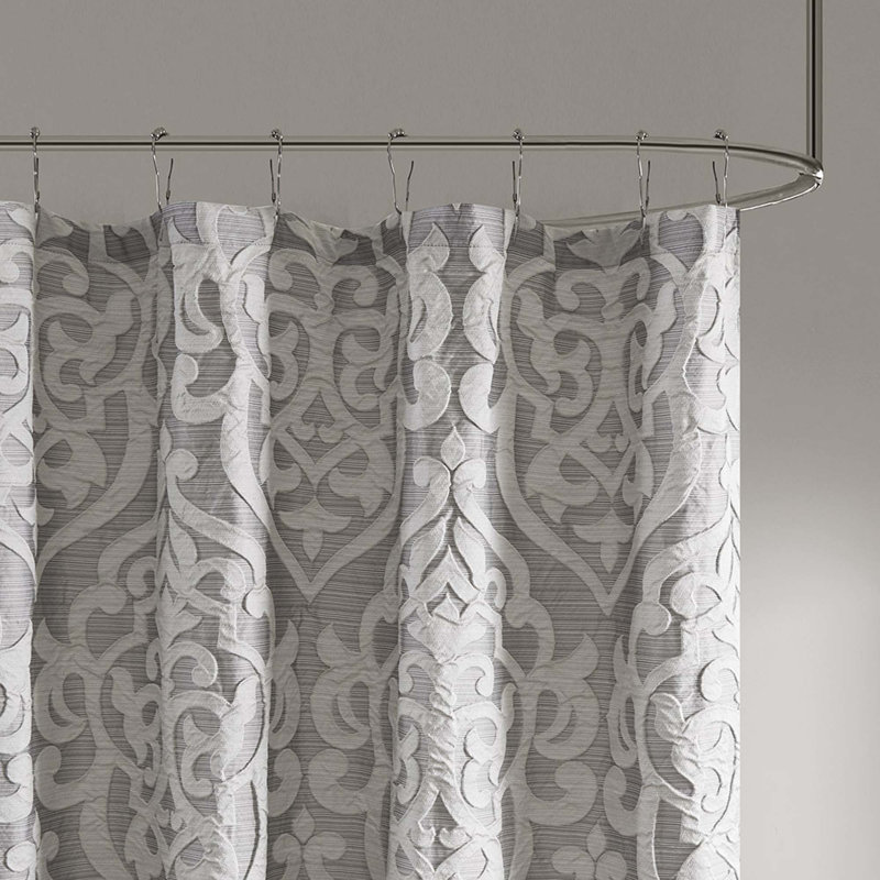 Darby Home Co Aislah Damask Jacquard Shower Curtain, Argent