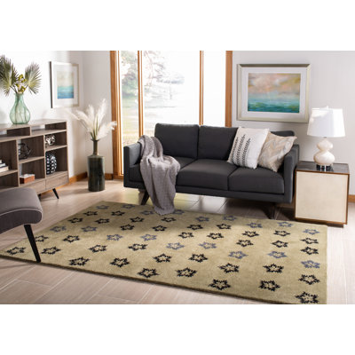 Soho Hand Tufted Wool Floral Rug