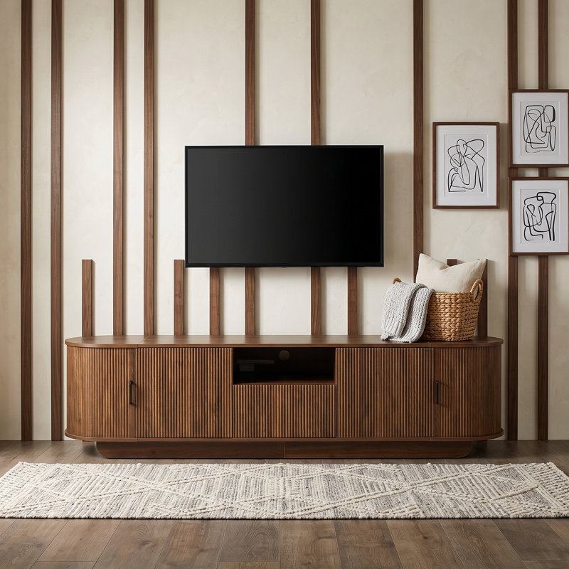 Meuble télé en bois avec tablette multimédia ouverte, tiroir, armoires, rangement coulissant caché et coins arrondis