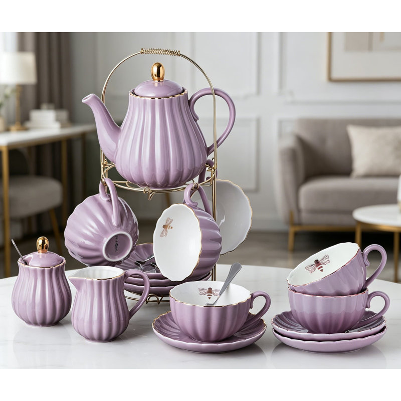 Ensemble de tasses à café et de tasses à thé en porcelaine fine rose pour 6 tasses de 8 oz avec soucoupes, théière, sucrier, pichet à crème, cuillères à thé et passoire à thé pour le thé ou le café, motif floral lavande