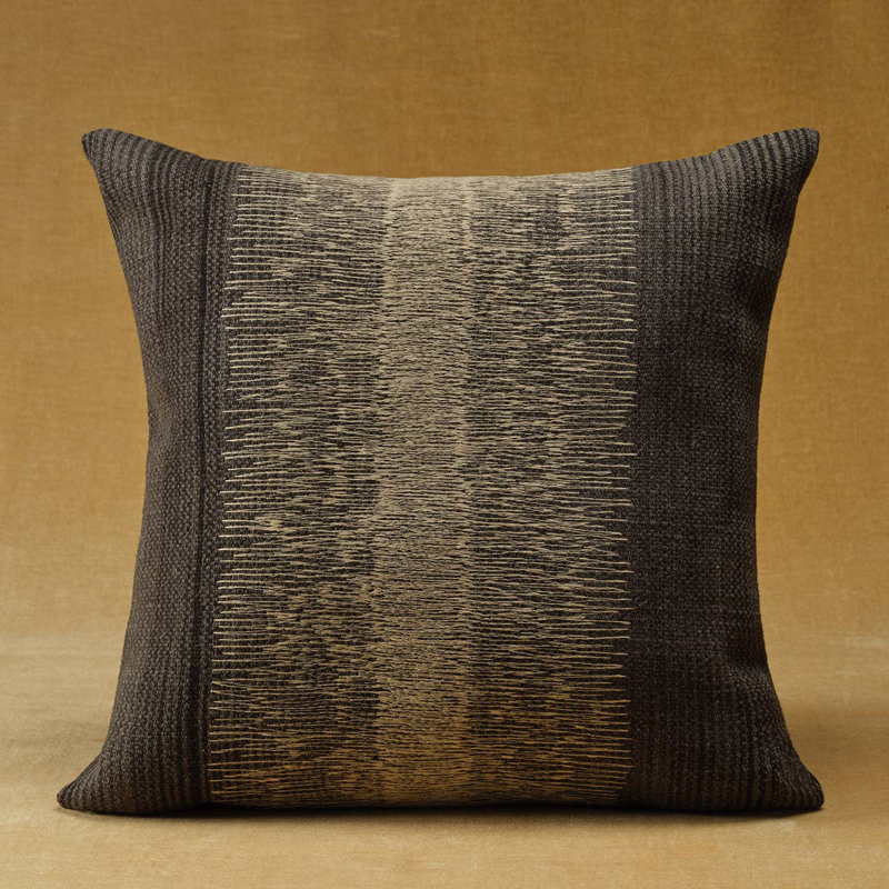Coussin Gowan, Noir, Carré 24 po, Rembourrage 100% polyester