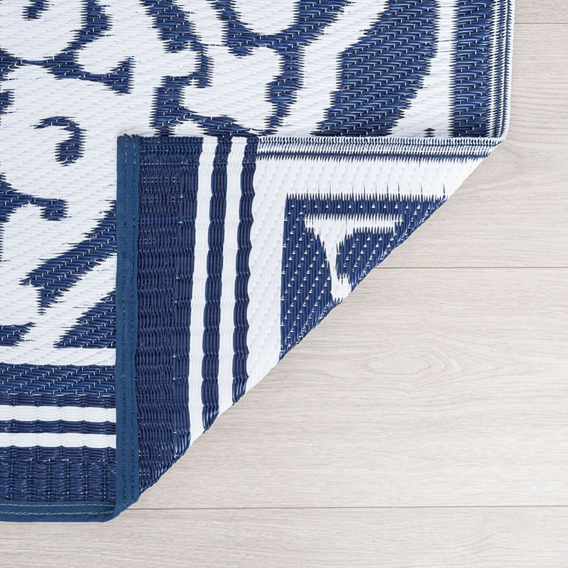 Trentin Indoor / Outdoor Rug, Rectangle 5' x 6'11"