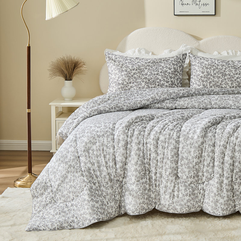 Full Comforter Set for Kids and Teens – 3 Pcs All-Season Bedding with Skin-Friendly Lightweight Quilt & Pillowcase, White
