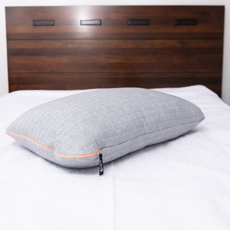 Oreiller en duvet synthétique à densité moyenne Artic Touch avec Instacool, Géant