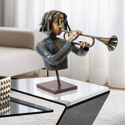 Figurines & Sculptures