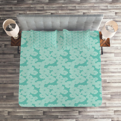 Monochrome Farmhouse / Country Floral Coverlet