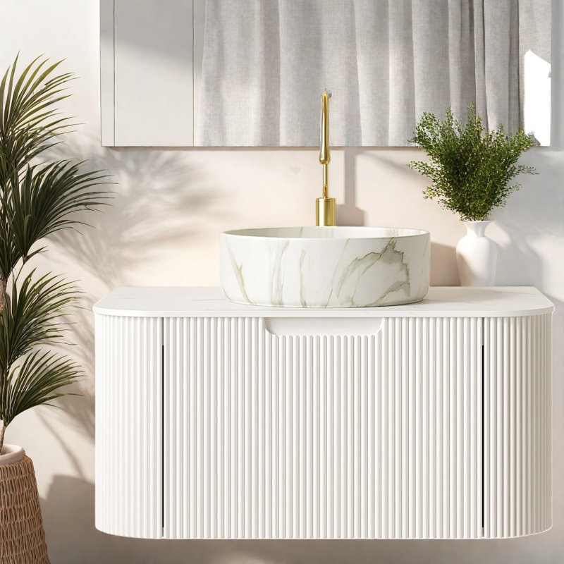 Ensemble de meuble-lavabo moderne avec lavabo, céramique blanche et pierre frittée, conception peu encombrante