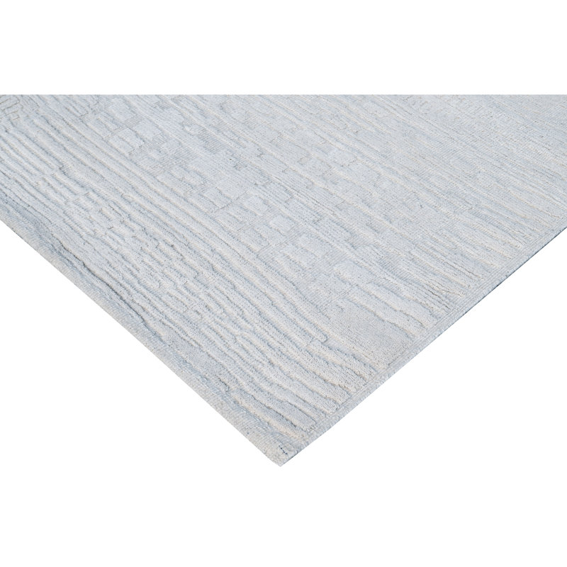 Geometric Area Rug in White, Rectangle 6' x 9'