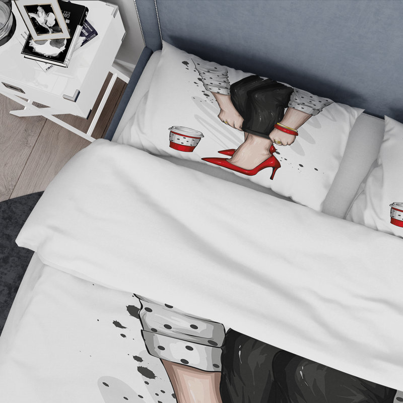 «Woman Legs In Red Heel Stilettos I» - Ensemble de housse de couette moderne - Microfibre de polyester