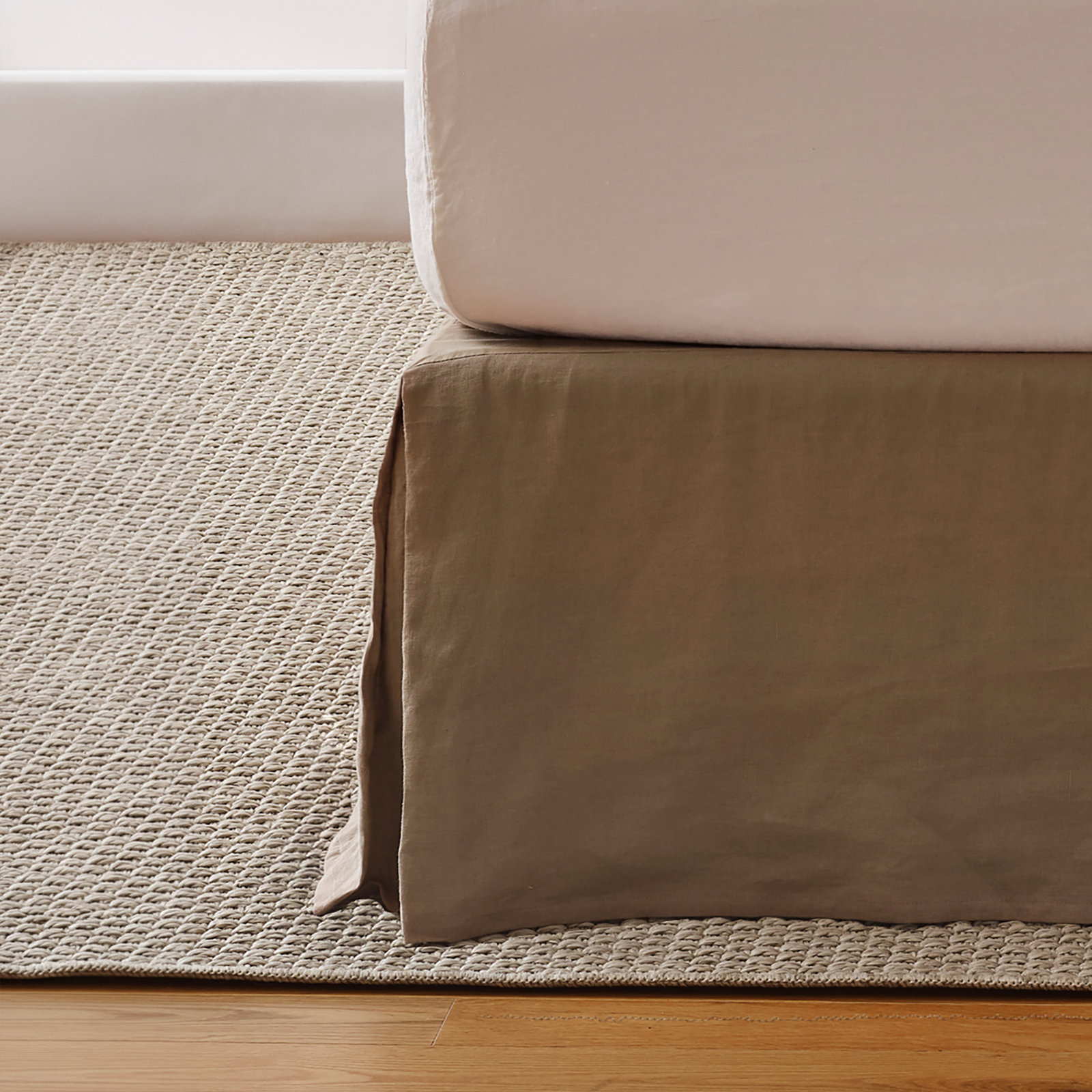 French Linen Bed Skirt, Queen, Fawn