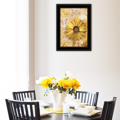 Fleurs et papillons II, art mural encadré pour le salon et la maison par Ed Wargo