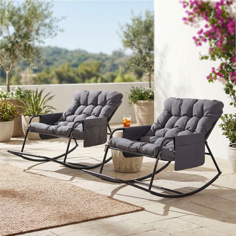 Chaise berçante de patio rembourrée avec cadre noir en métal avec repose-pieds, Gray