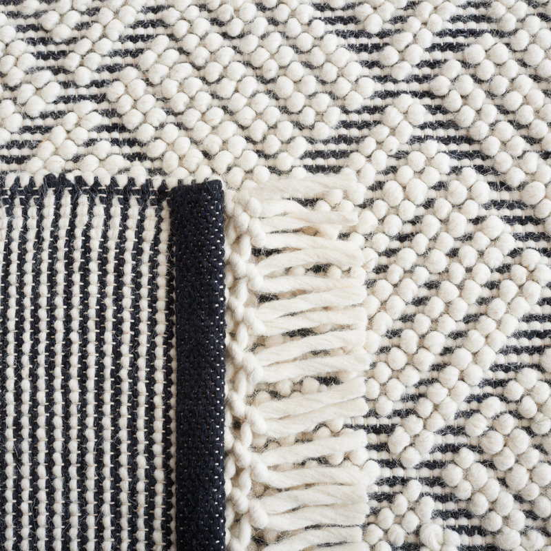 Altis Flat Weave Wool/Cotton Southwestern Rug in Black/Ivory, Rectangle 5' x 8'