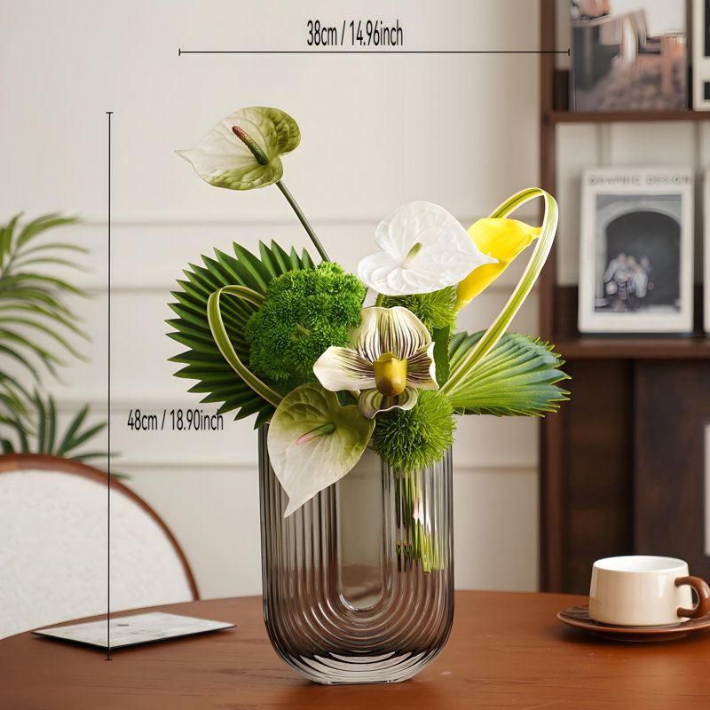 Ornements de fleurs simulées