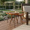 Ensemble de 3 tables gigognes de style plateau avec finition noyer et pieds en bois massif